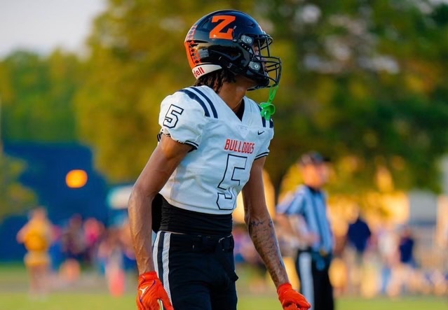 Former Zephyrhills Star DJ Pickett at Center of LSU No. 5 Dispute With Jayden Daniels